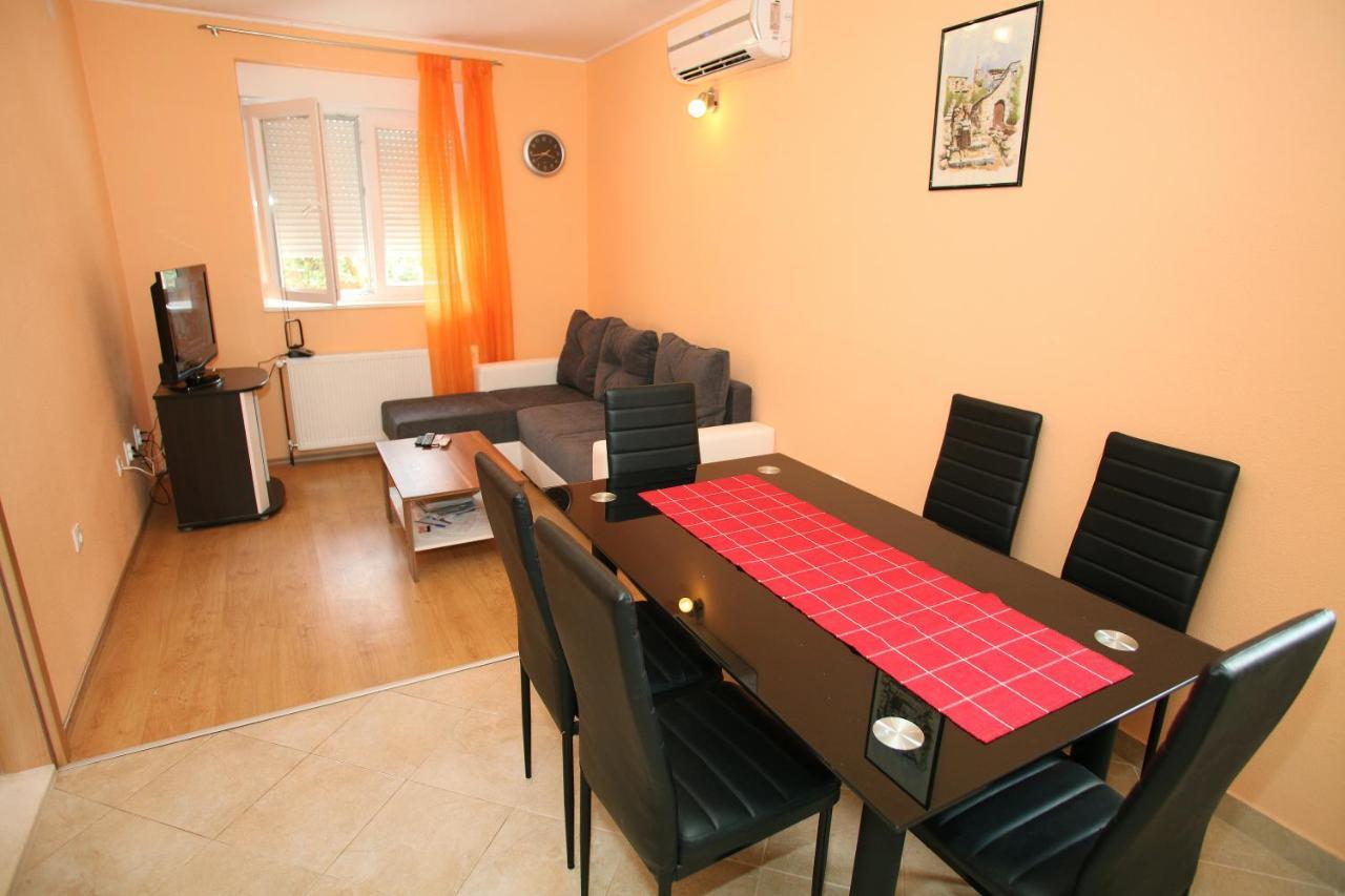 Apartmani Petra Trogir Rum bild