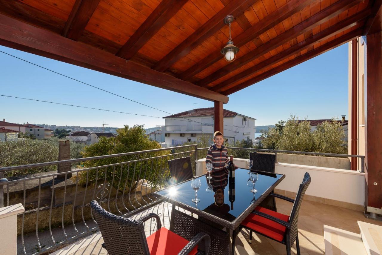 Apartmani Petra Trogir Exteriör bild