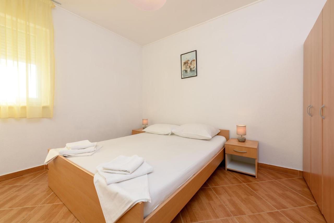 Apartmani Petra Trogir Exteriör bild