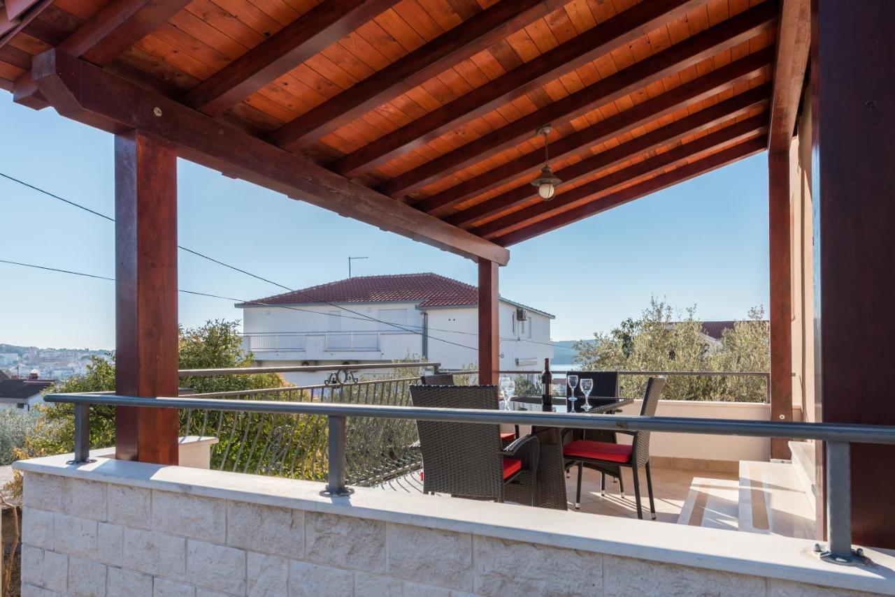 Apartmani Petra Trogir Exteriör bild